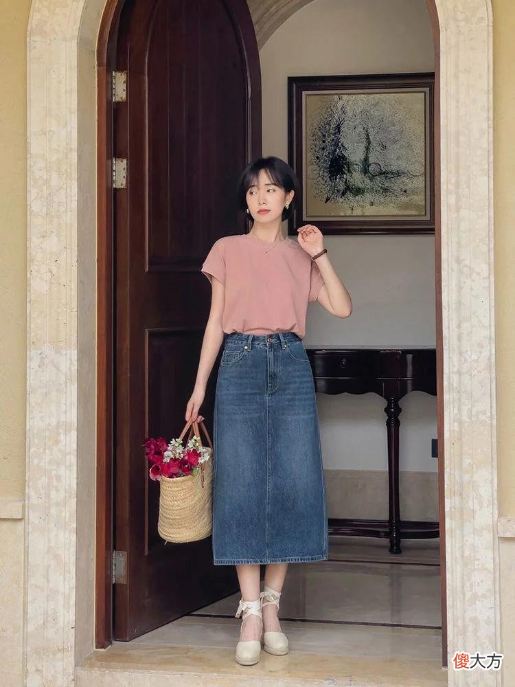 【时尚一点】女生夏日高级穿搭指南！绿色针织开衫+半身裙高贵洋气，漂亮大方