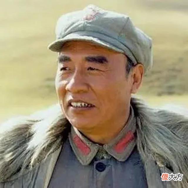 【爱历史】新四军的高级将领，他惨遭叛徒出卖牺牲，他的妻子是武当女侠