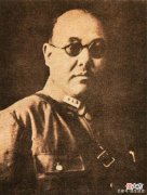 【历史故事】1949年，马鸿逵逃跑时，带走了“男娃”，把“女娃”当包袱甩下