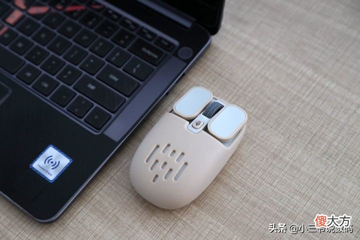 全新升级的高颜值智能语音鼠标 好帅智能语音鼠标