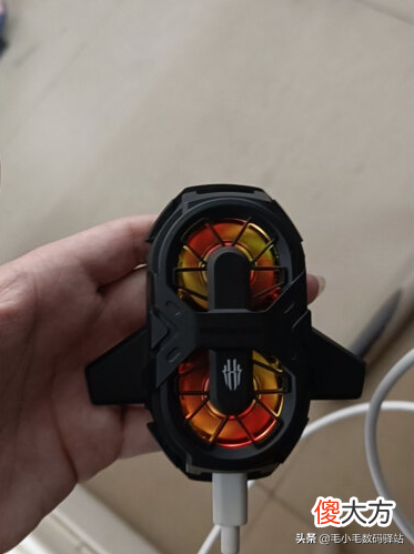 手机散热背夹是真实有效 手机散热背夹真的有用吗