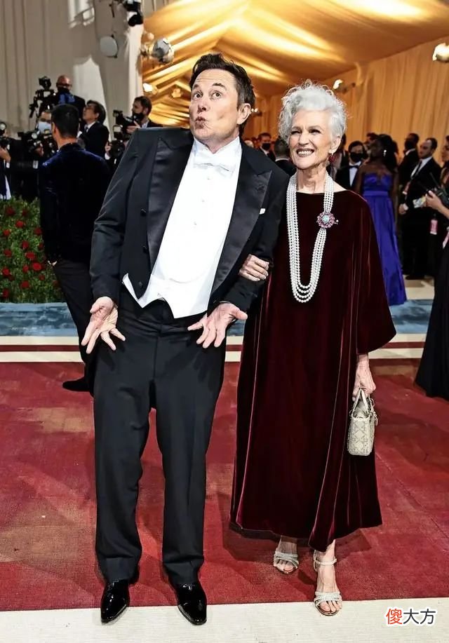 【时尚一点】Met Gala“时尚春晚”，谷爱凌御姐范，马斯克搞怪，卡戴珊有新欢