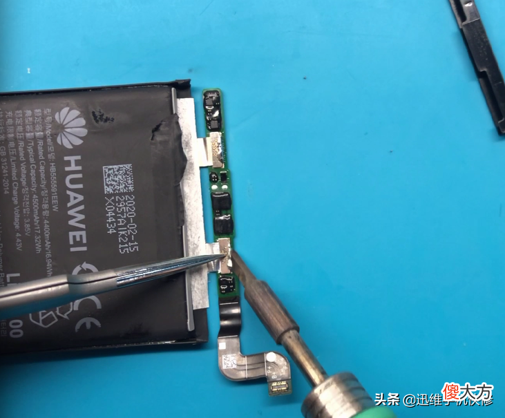 华为手机如何更换加密电池 华为手机怎么更换电池