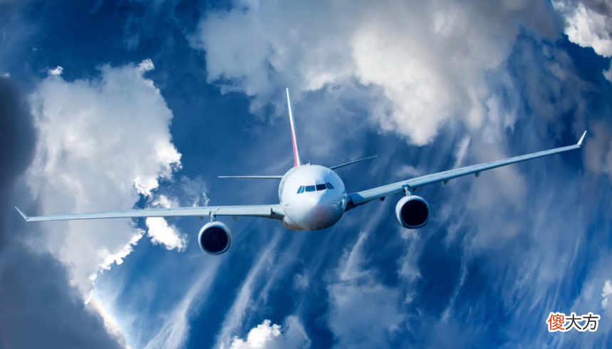 为什么飞机要在万米高空飞行 为什么飞机一定要飞到万米高空呢