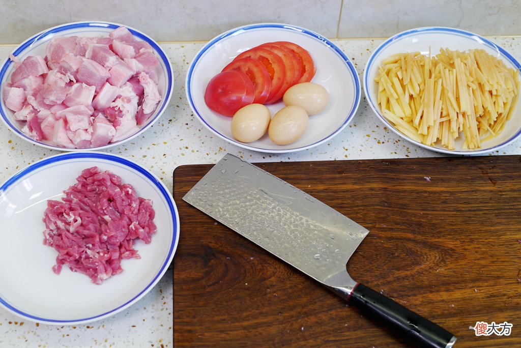 大马士革钢菜刀确实不一样 大马士革钢菜刀好吗