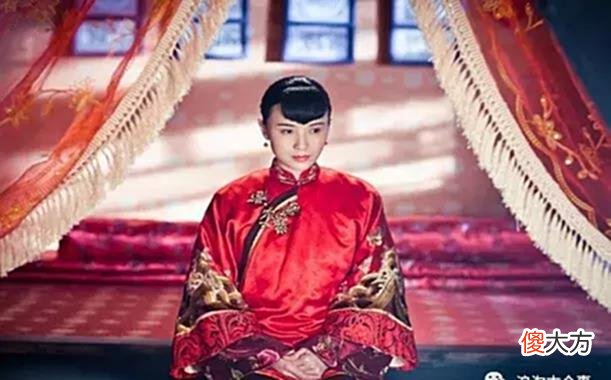 【历史故事】于凤至在张学良和原配夫人通话时听到这7个字，在离婚协议流泪签字！