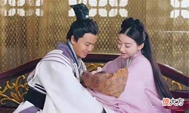 【爱历史】1993年出土一具清朝古尸，形态奇怪，这就是古代女人的悲哀