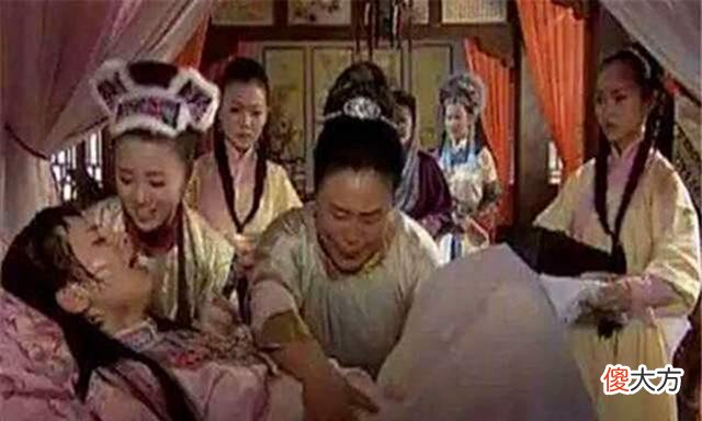 【爱历史】1993年出土一具清朝古尸，形态奇怪，这就是古代女人的悲哀