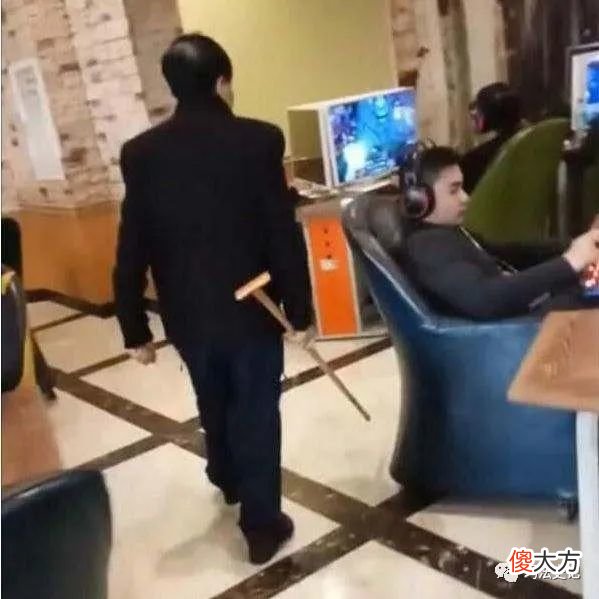 【游戏迷】玩传奇时无能为力的遭遇，攻4麻痹戒指白白“送人”