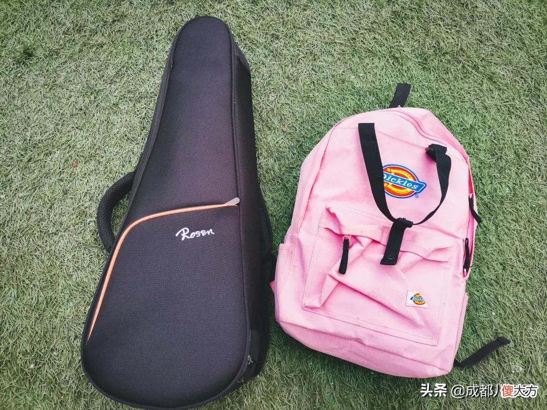 翻了11个小学生的书包 小学生翻别人的书包