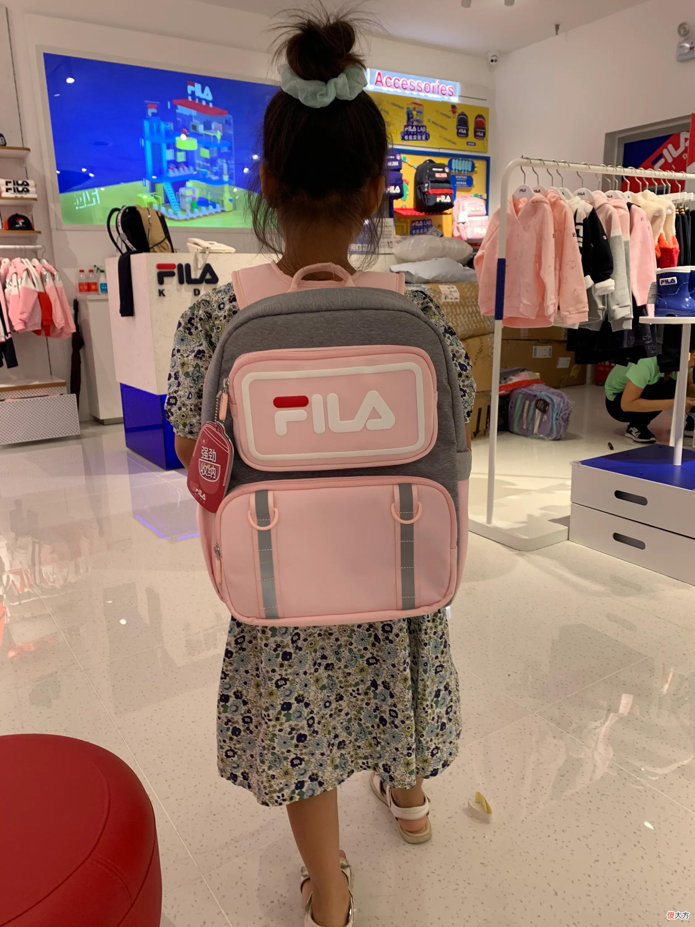 你会给孩子买680的书包吗 孩子买书包有讲究吗