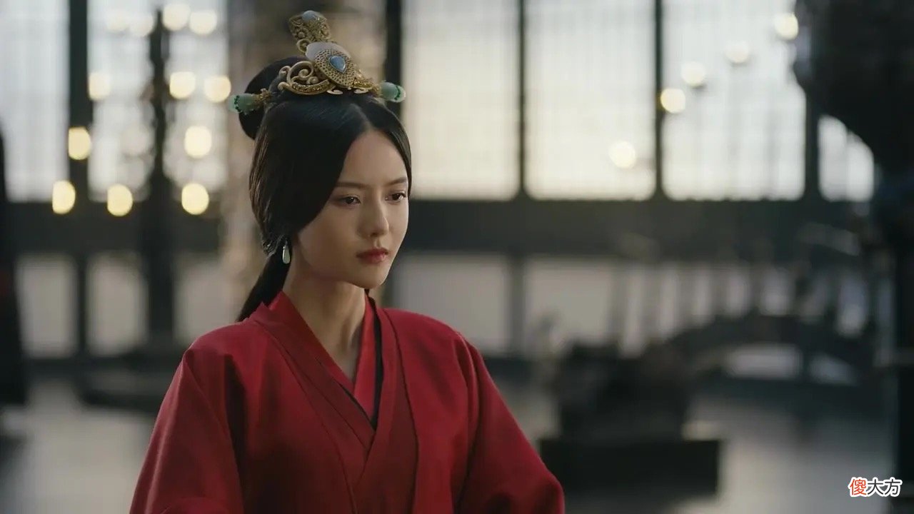 【历史故事】“三国第一美女”甄宓，去世后脸被散发覆盖面容，嘴中被塞满木糠，这是为何？