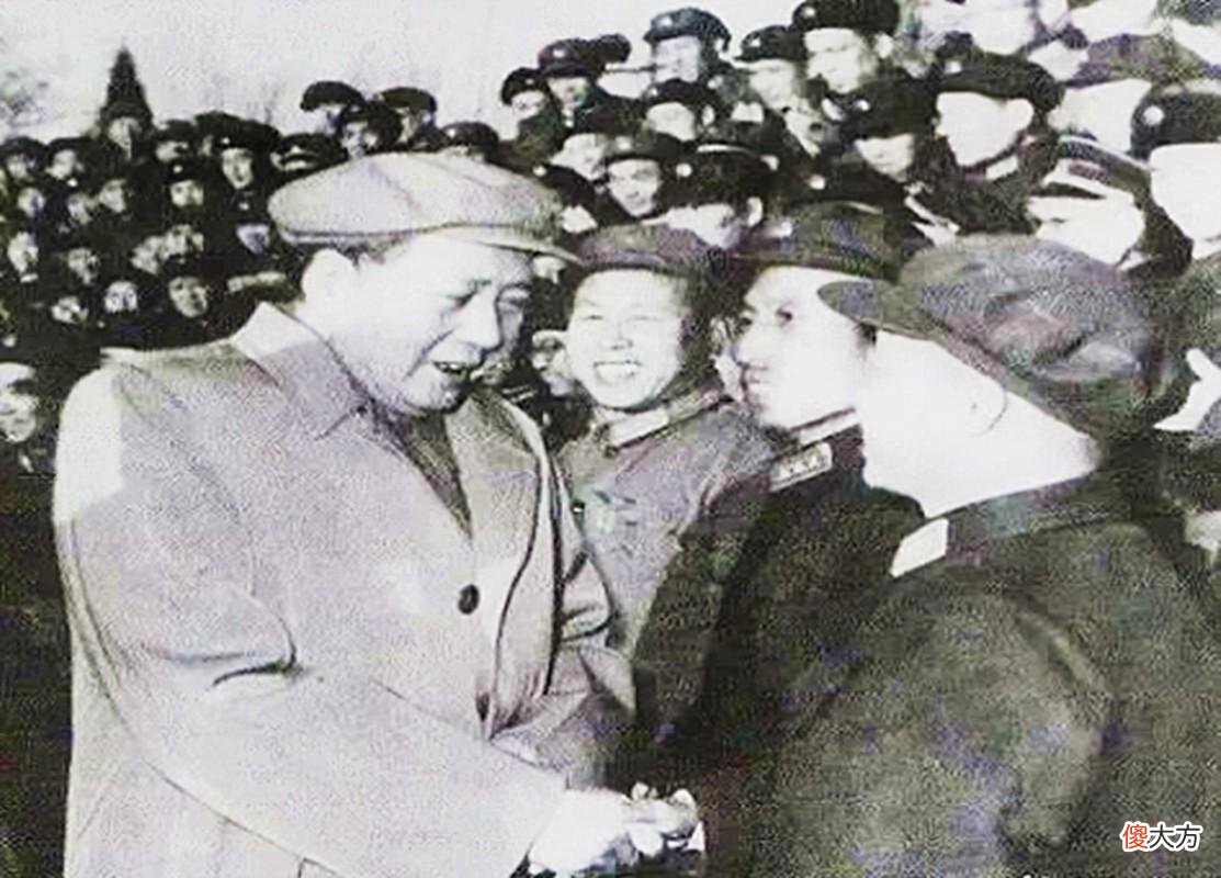 【历史故事】中印战争前夕，毛主席担心不已，张国华一句话使主席安下心来