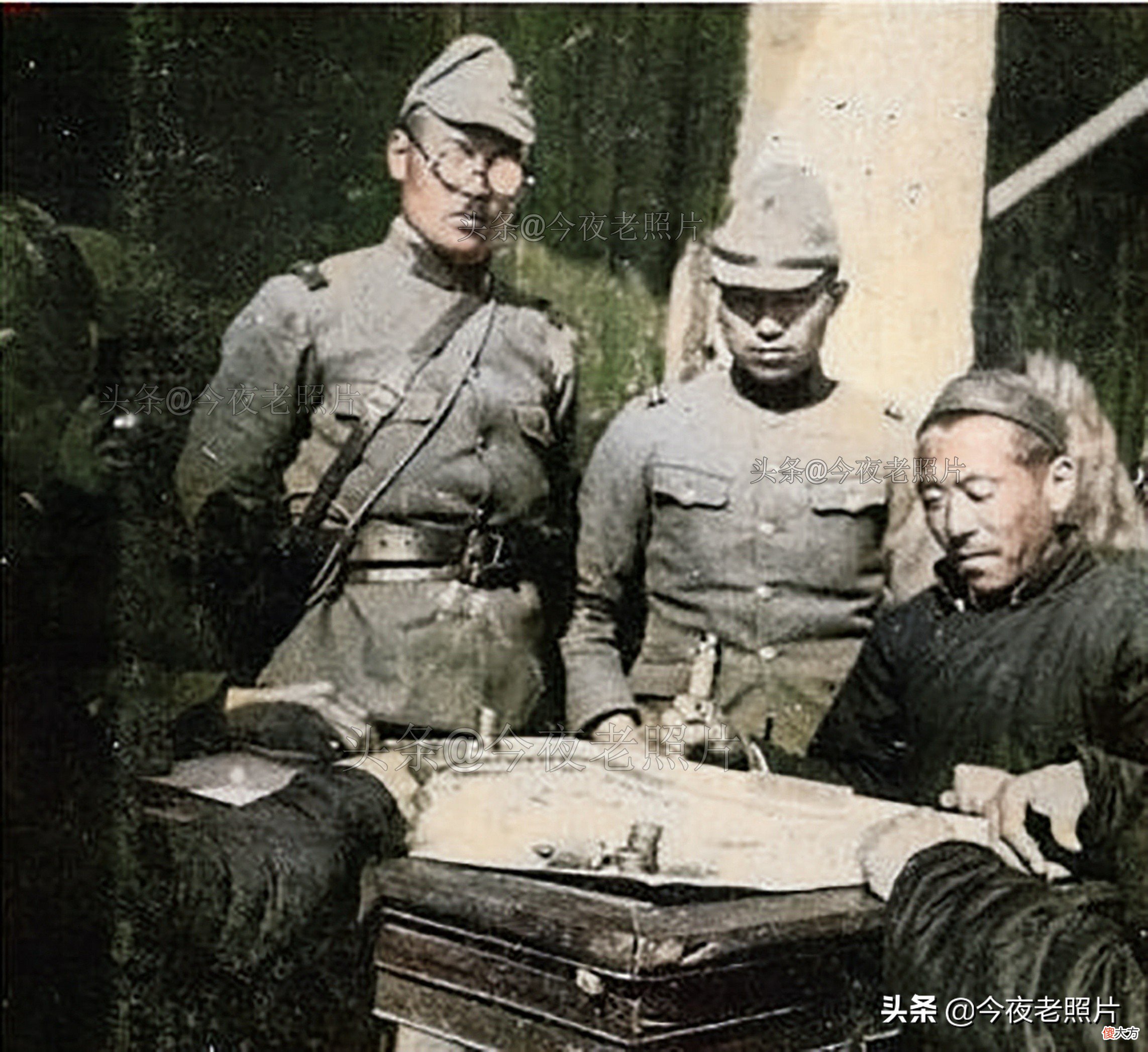 穿女人内衣的德军 德军女兵服装