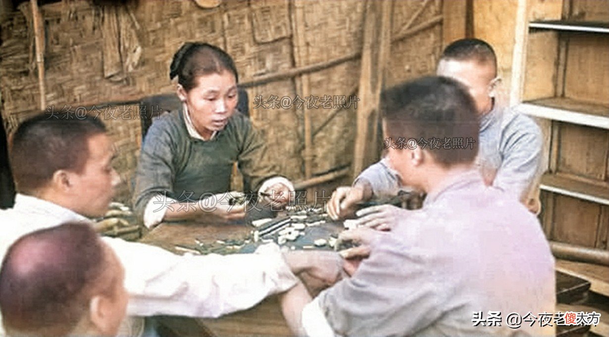 穿女人内衣的德军 德军女兵服装