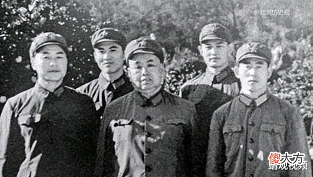 【历史故事】1973年, 8大军区司令员对调, 当时他最年轻, 后来的成就最大