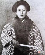 【历史故事】秋瑾死前曾提三个请求，监斩官只答应两个，事后监斩官羞愧自杀