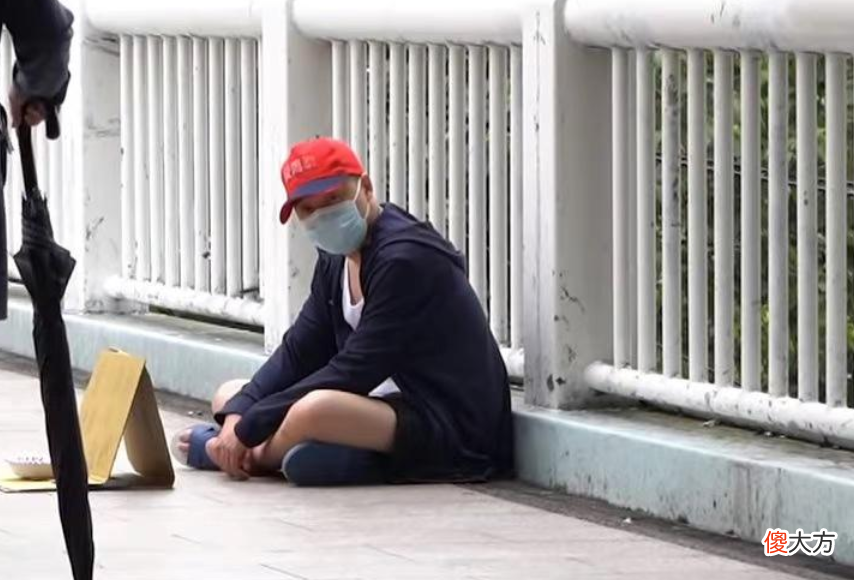 【游戏迷】LOL世界冠军法王当众乞讨！一手好牌打烂了，相比FAKER，差距太大