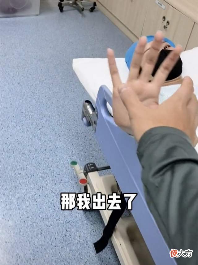 恭喜！千万粉丝网红“小刚学长”当爸，亲自帮妻子按摩防止血栓