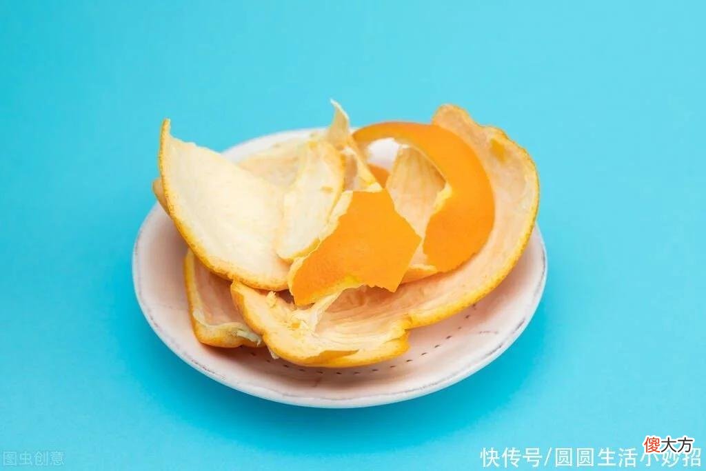 【时尚一点】鞋油再也不用花钱买,只需用常见的4样东西擦一下,皮鞋锃亮如新