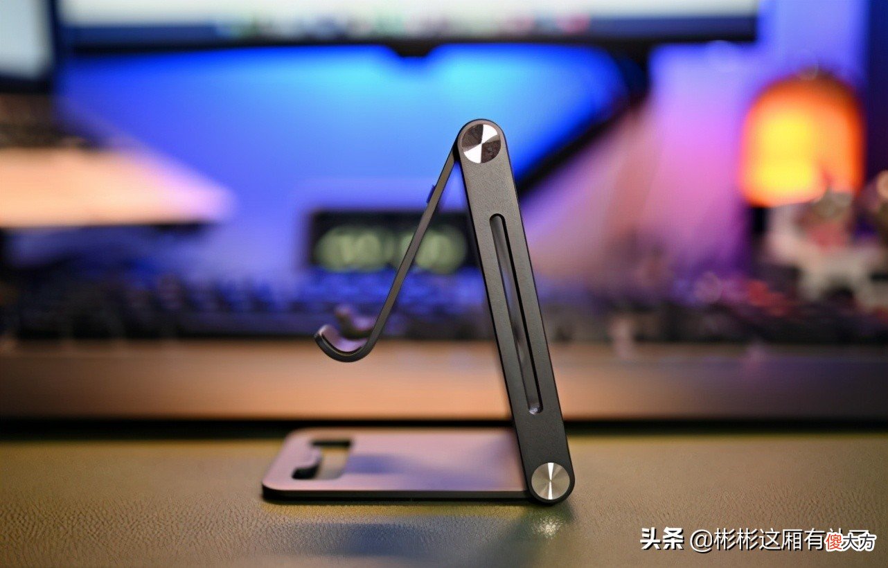 看看这几个手机和电脑支架 手机的支架