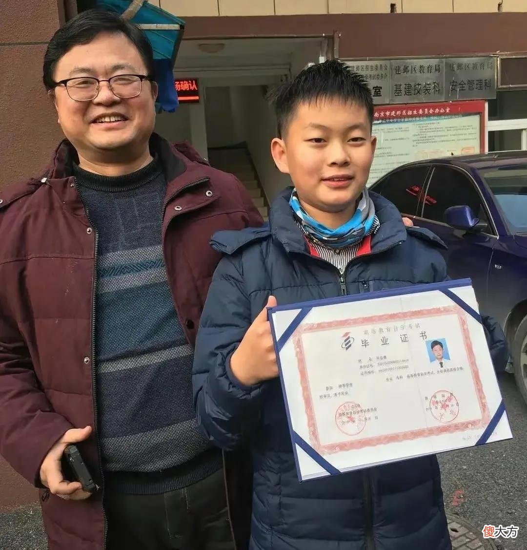 10年前，被父亲逼迫零下13度裸跑的4岁小男孩，现在怎么样了？