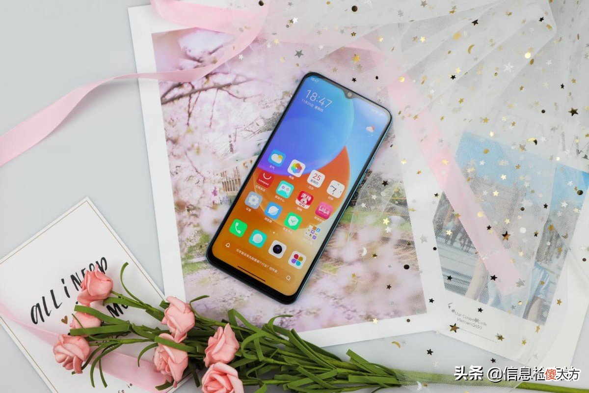 5900mAh新机批量生产，12+256G首发2799元，天玑8000加持值吗？