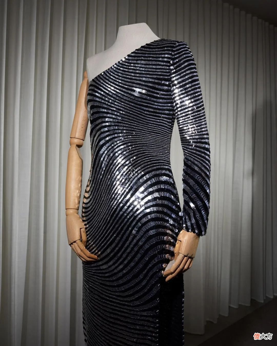 【就爱时尚】Met Gala 的隐藏赢家是她！