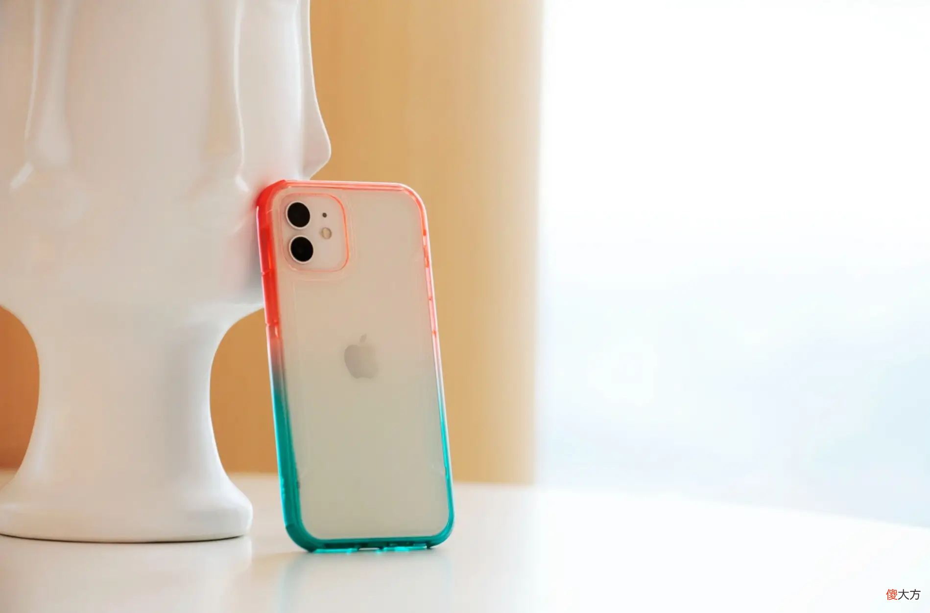 红色苹果12手机壳体验 红色iphone12手机壳
