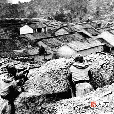 【爱历史】抗日战场晚期战场常态: 2个连八路围攻29个鬼子, 500伪军一旁围观