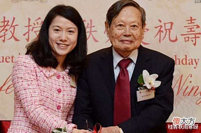 【爱历史】杨振宁的子孙全部定居美国, 他为何晚年选择回国? 真为养老吗