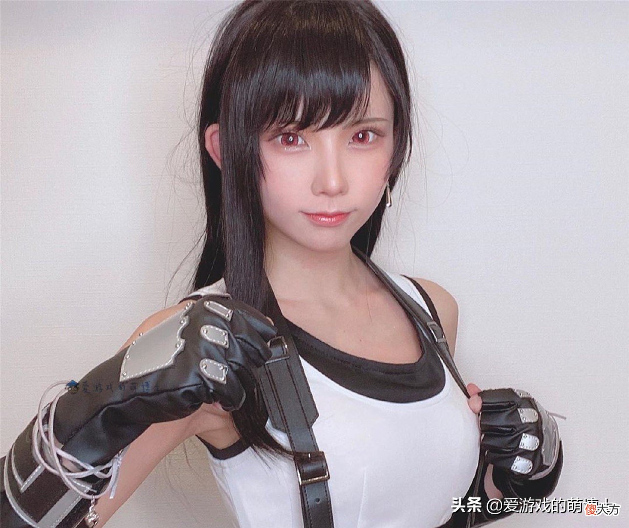 日本知名Coser也玩手机游戏