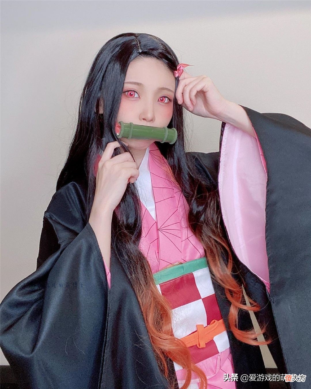日本知名Coser也玩手机游戏