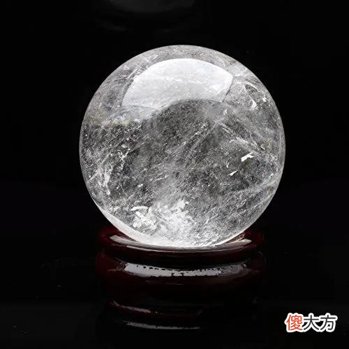 马师傅分享几种发亮的石头 会发光的石头是什么石头