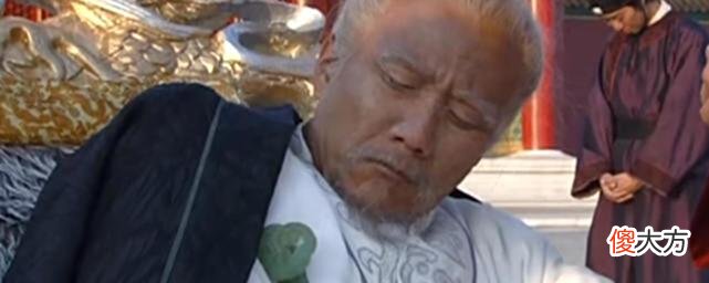 【历史故事】朱元璋临终前，吃力的叫着一个人的名字，所有人假装没听见