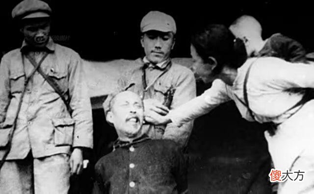 【爱历史】1949年解放军兵临井冈山，主席指示：一定要活捉匪首肖家璧