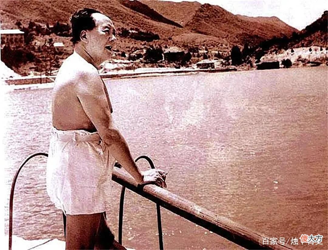 【爱历史】毛主席70岁大寿时，陈毅罗瑞卿不请自来，主席：看来是想敲我竹杠