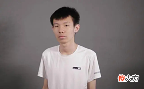 【游戏世界】张嘉文模仿大赛来袭，直播透露活动细节，网友：极致狐臭！