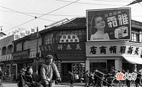 【历史故事】“上海滩大佬”黄金荣竟被卢小嘉殴打，后来卢小嘉怎么了？