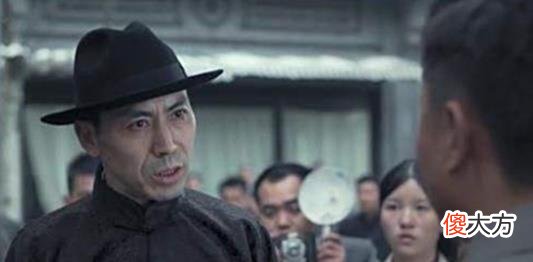 【爱历史】杜月笙临终烧掉所有欠条，家人：心疼，杜月笙大怒：这样能保命