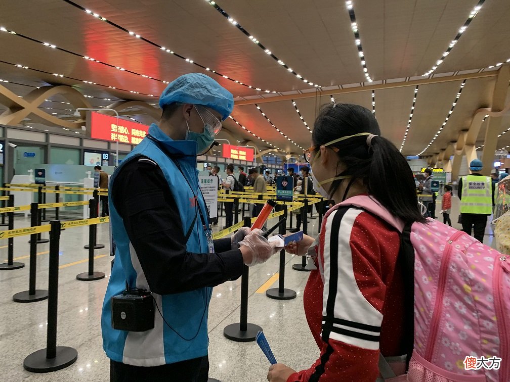 乘飞机过安检须注意哪些事 上飞机过安检要注意什么