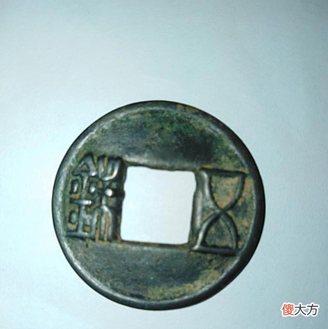 【爱历史】杜月笙儿子回国捐赠18亿，想要回孟小冬故居，结果每家索要上百万