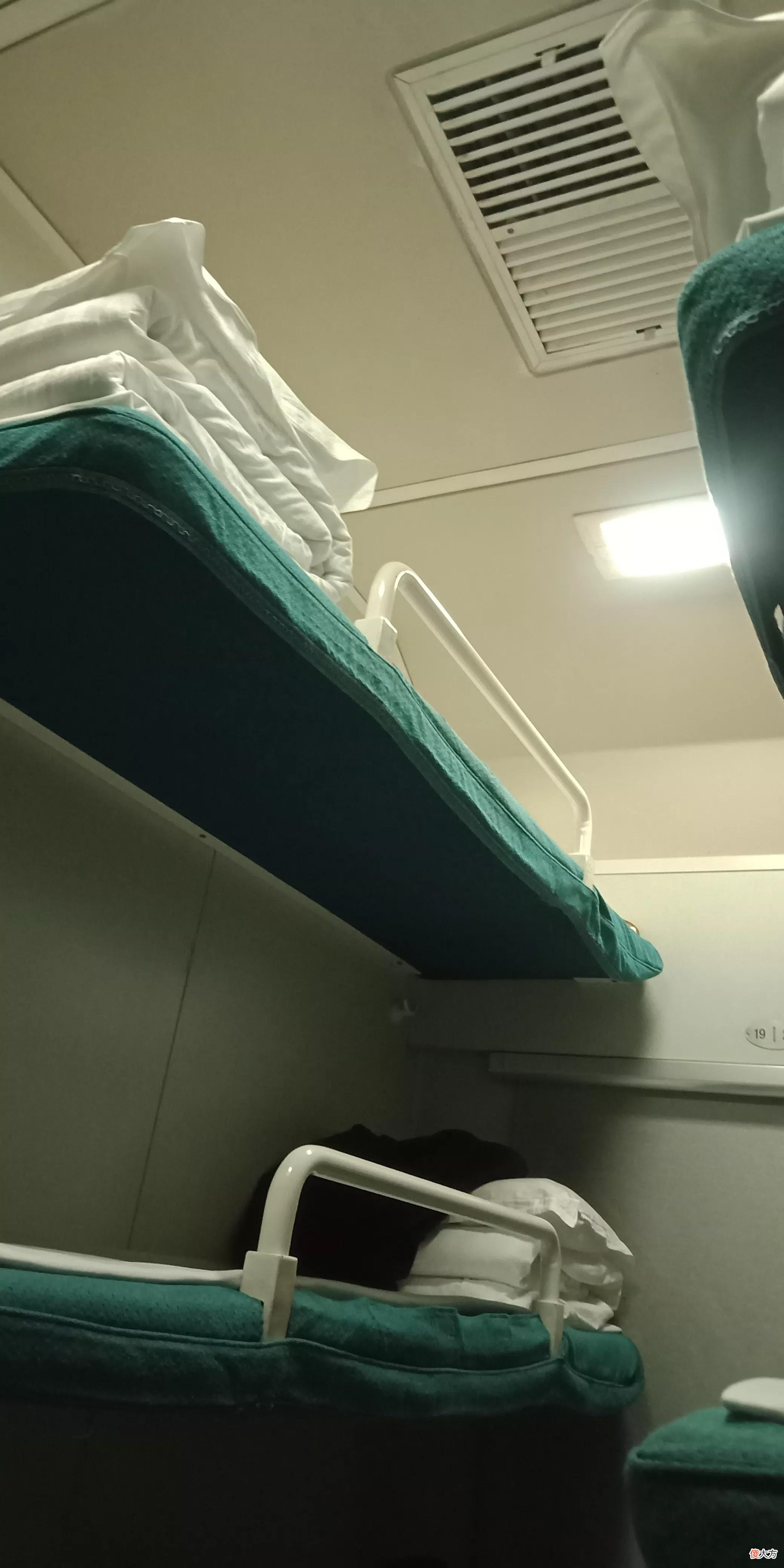 给没有坐过卧铺的朋友 有朋友在卧铺可以过去一起么