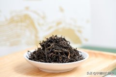 红茶和绿茶哪个好 女生喝红茶和绿茶哪个好