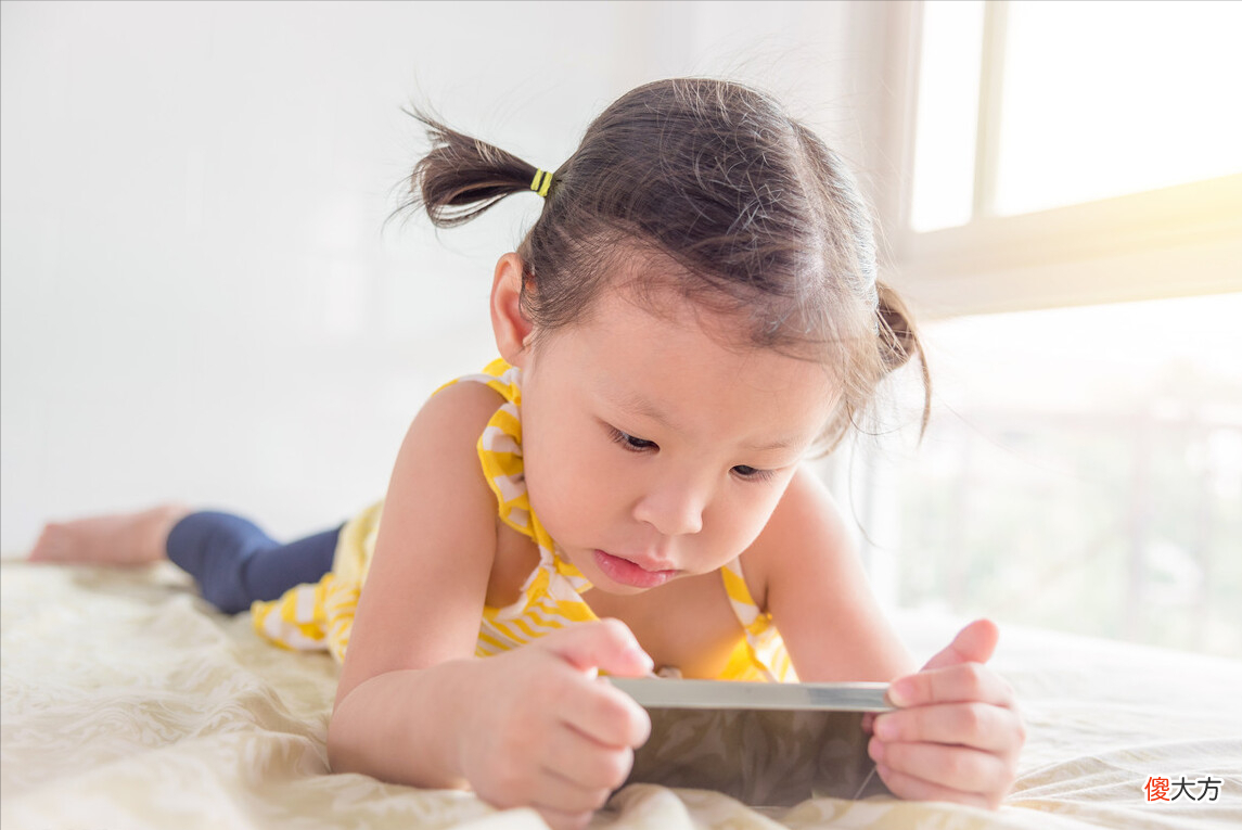 孩子特别喜欢玩手机游戏 孩子特别喜欢玩手机游戏怎么办