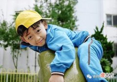 为什么孩子走路却总让抱？