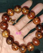 怎样盘出一串经典的黄花梨手串 盘好的黄花梨手串图