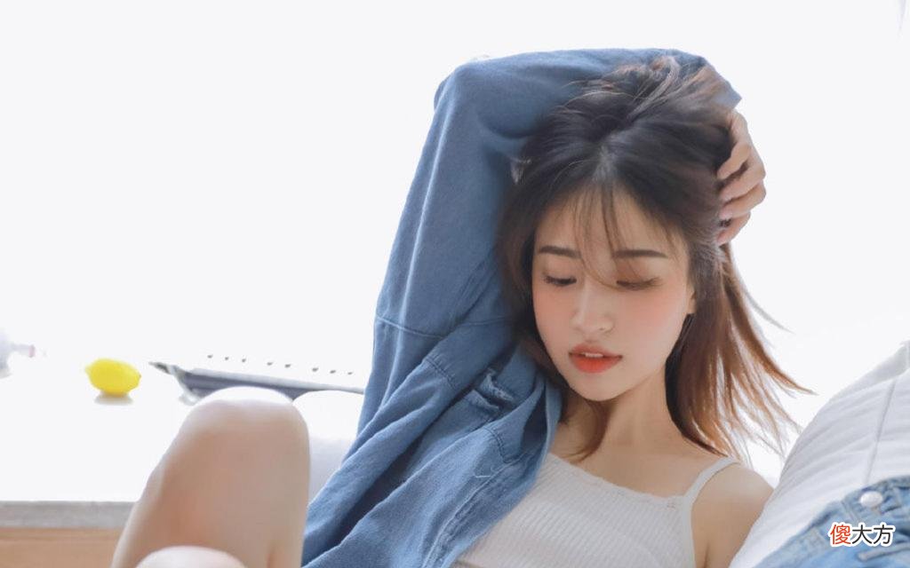 找女孩子聊天该说什么 找女生聊天说什么好