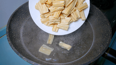 腐竹怎么炒才好吃 腐竹怎么炒才好吃不辣的