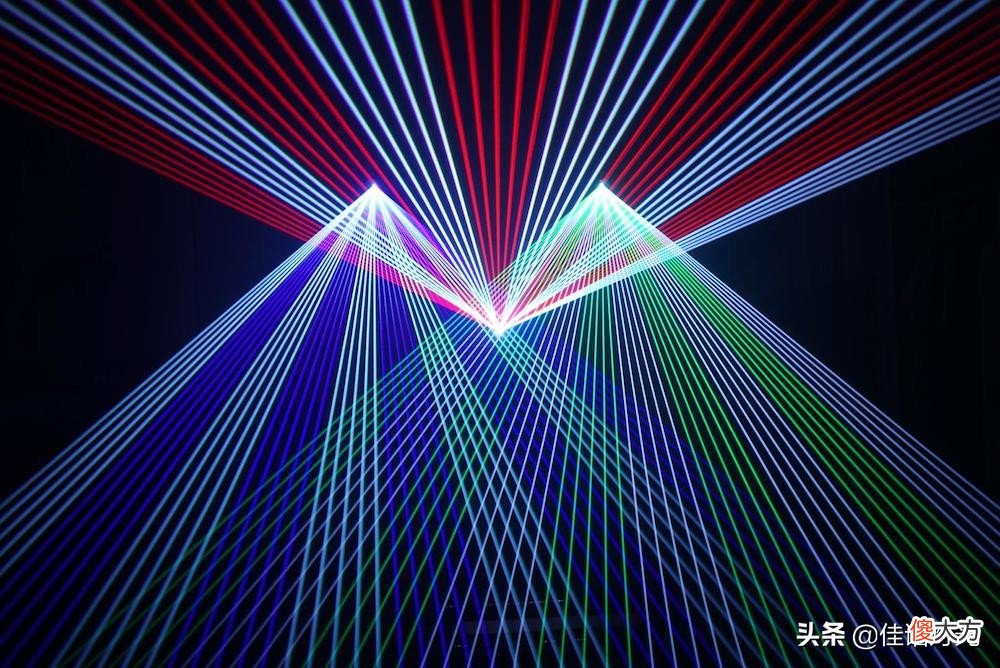 激光灯雕刻怎么实现雕刻飞鹰激光 激光雕刻方法